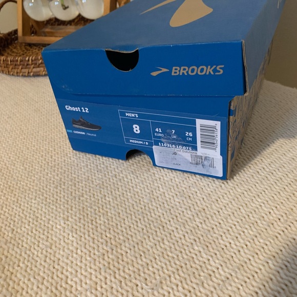 Brooks Ghost 12 EUC - Picture 8 of 8